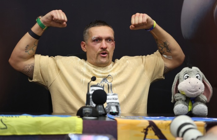 Oleksandr Usyk aus der Ukraine bei einer Pressekonferenz. Foto: EPA-EFE/Ali Haider