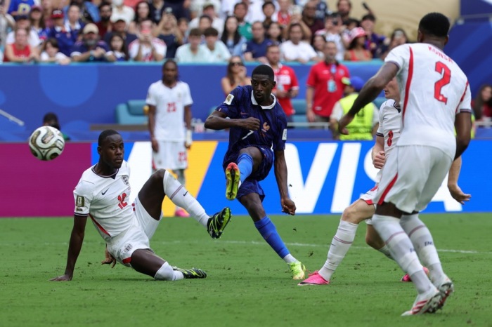 Ousmane Dembélé erzielt das 4:5 im WM-Spiel um Platz drei zwischen Frankreich und England in Miami. Foto: epa/Cristobal Herrera-ulashkevich