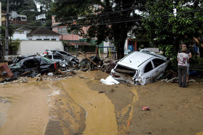 Blick auf die Schäden, die durch die schweren Regenfälle in der Stadt Petropolis entstanden sind. Foto: epa/Antonio Lacerda