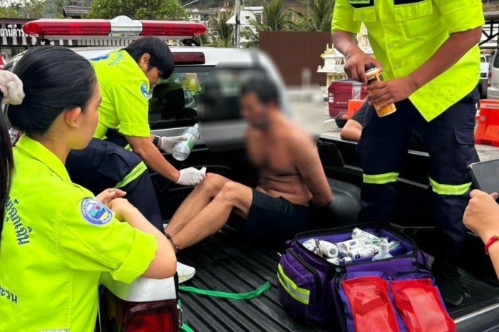 Der festgenommene Iraner nach seiner Überwältigung durch die Polizei in Phuket. Foto: Pptv Hd