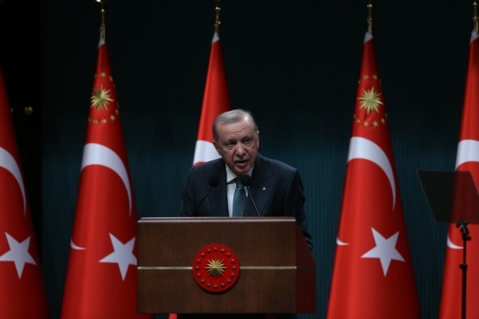 Der türkische Präsident Recep Tayyip Erdogan spricht während einer Pressekonferenz im Anschluss an eine Kabinettssitzung in Ankara. Foto: epa/Necati Savas