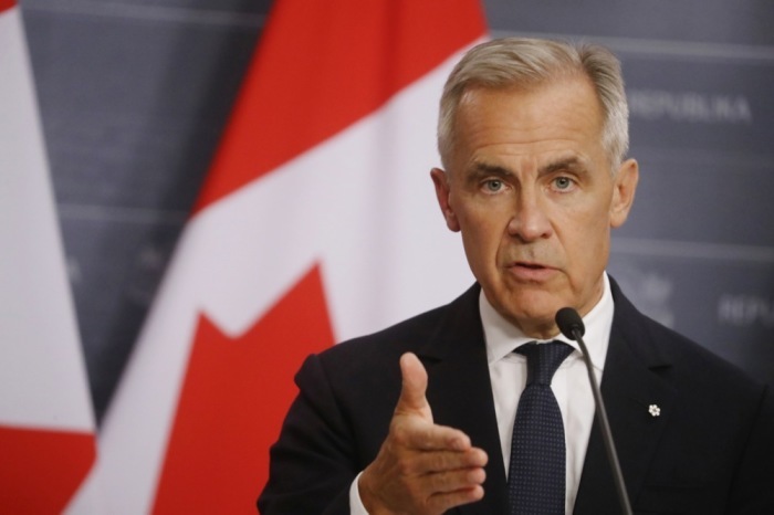 Der kanadische Premierminister Mark Carney bei einer Pressekonferenz mit Lettlands Regierungschefin Evika Siliņa in Riga. Foto: epa/Toms Kalnins