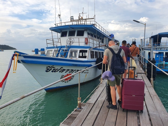 Touristen am Big Buddha Pier auf Koh Samui. Foto: Jahner