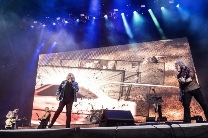 Def Leppard tritt beim Rockfestival Copenhell in Kopenhagen auf. Foto: epa/Helle Arensbak