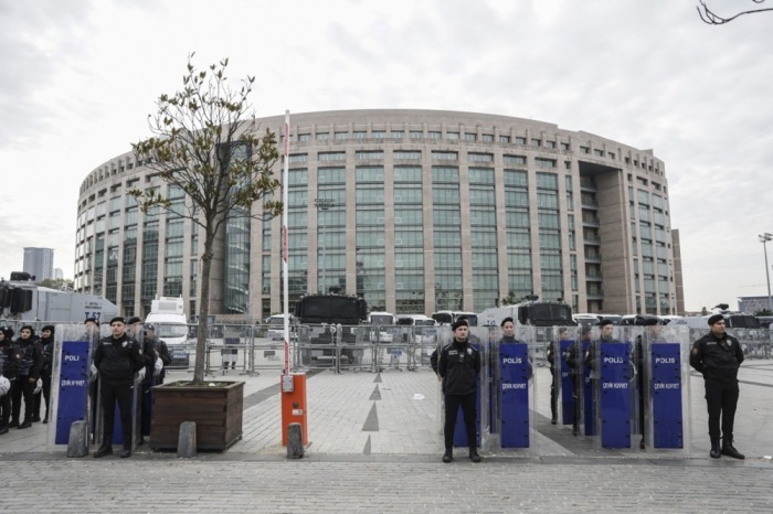 Die größte Oppositionspartei der Türkei protestiert gegen die Festnahme des Istanbuler Bürgermeisters Imamoglu. Foto: epa/Erdem Sahin