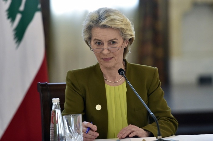 EU-Kommissionspräsidentin Ursula von der Leyen in der Innenstadt von Beirut. Foto: epa/Wael Hamzeh