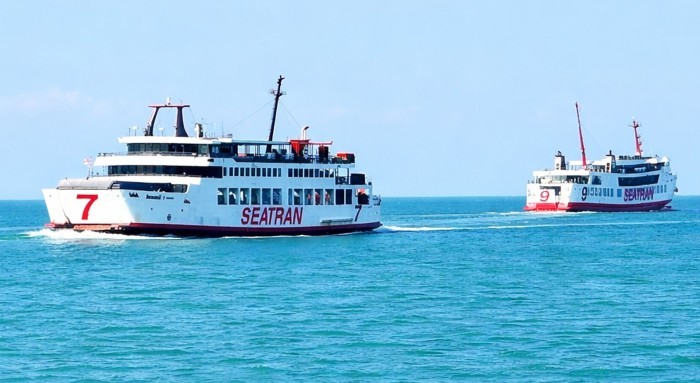 Die Seatran-Autofähren verbinden das Festland der Provinz Surat Thani mit den Inseln Koh Samui und Koh Phangan im Golf von Thailand. Bild: Seatran Ferry