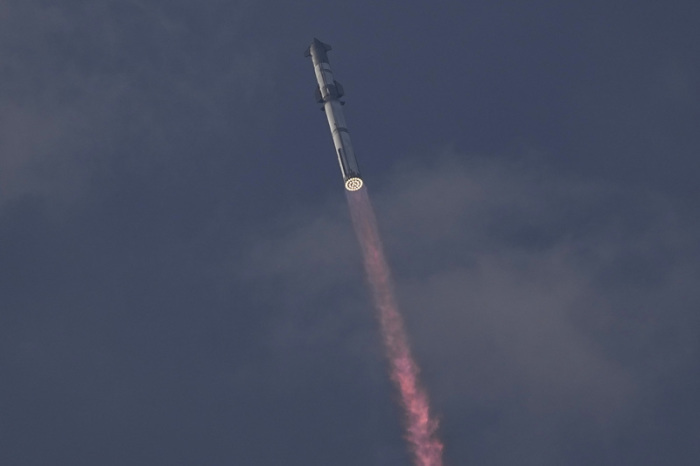 SpaceX's Mega-Rakete Starship startet zu ihrem dritten Testflug von der Starbase in Boca Chica. Foto: Eric Gay/Ap/dpa