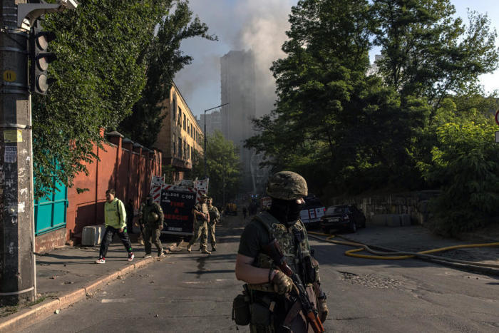 Die russischen Luftangriffe treffen Kiew. Foto: epa/Roman Pilipey
