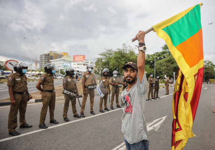 Aufruhr wegen der wirtschaftlichen Lage in Sri Lanka. Foto: epa/Chamila Karunarathne