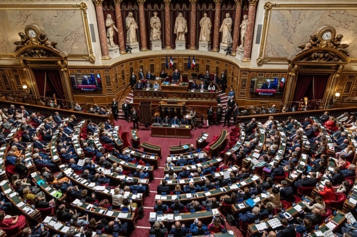 Die Kammer nach den Nachwahlen zum Senat in Paris. Foto: epa/Christophe Petit Tesson