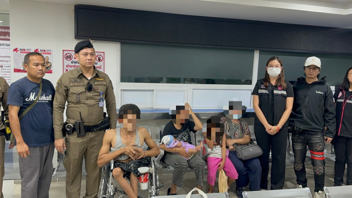 Behörden aus Pattaya und Chon Buri nahmen mehrere kambodschanische Bettler fest und übergaben sie der Einwanderungsbehörde. Bild: TMN.TV