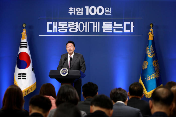 Südkoreas Präsident Yoon feiert seine ersten 100 Tage im Amt. Foto: epa/Chung Sung-jun