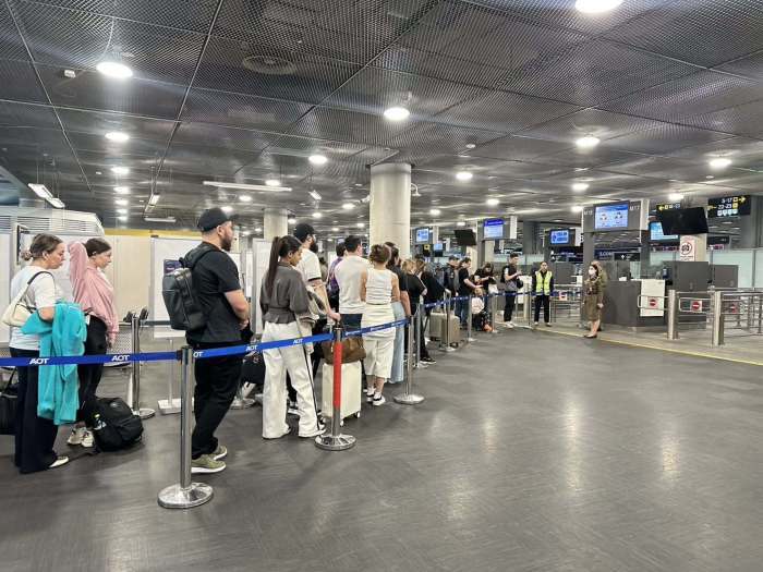 Die thailändischen Behörden haben ihre Kontrollen an den Grenzen und bei der Einreise von Ausländern deutlich verschärft. Bild: Arrival Immigration Sub-Division