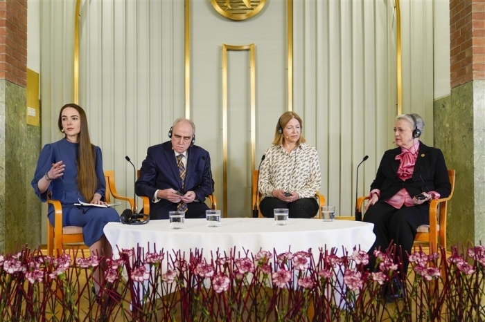 Pressekonferenz der Preisträger des Friedensnobelpreises 2022 in Oslo. Foto: epa/Håkon Mosvold Larsen