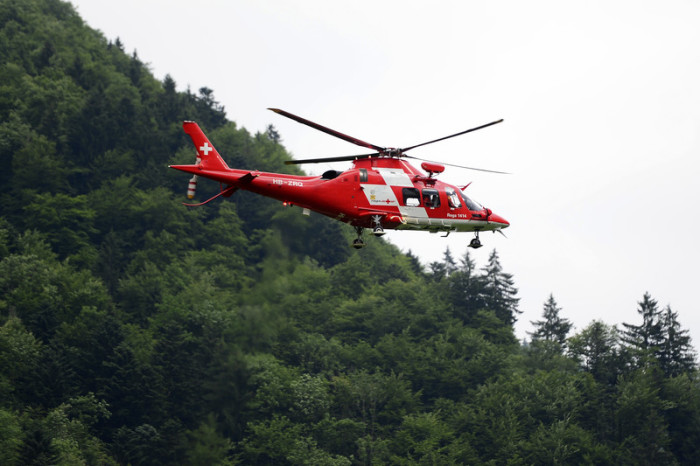  Schweizer Rettungs-Hubschrauber. (Archivbild). Foto: epa/Urs Flueeler