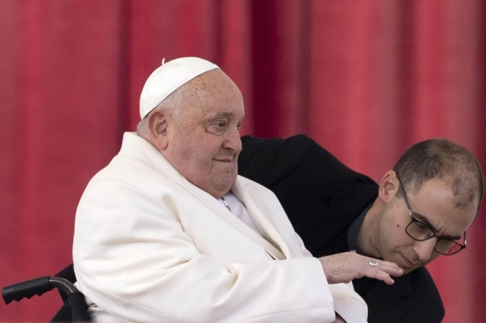 Papst Franziskus leitet eine Heilige Messe in Rom. Foto: epa/Giuseppe Lami