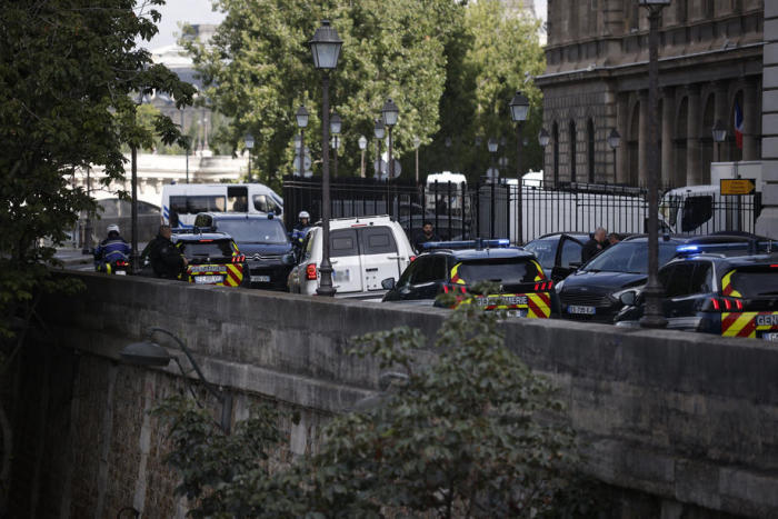 Gerichtsverfahren wegen der Terroranschläge von Paris im November 2015. Foto: epa/Yoan Valat