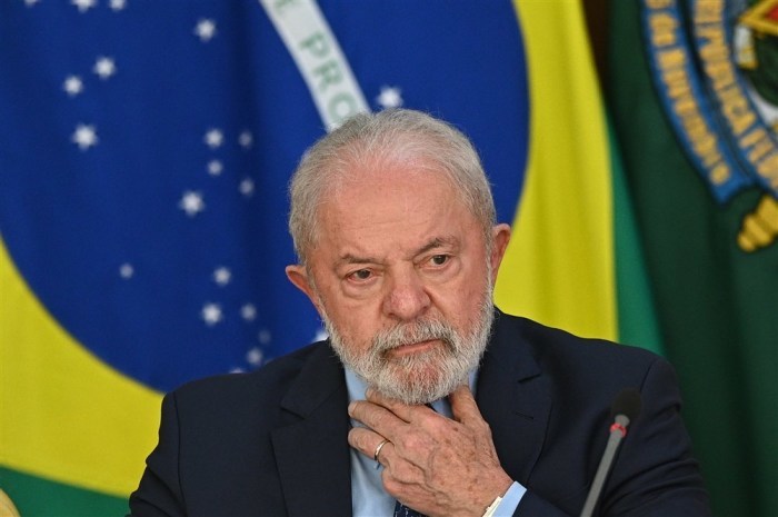 Der brasilianische Präsident Lula startet eine Plattform zur Wiederaufnahme tausender stillgelegter Arbeiten in Brasilien. Foto: epa/Andre Borges