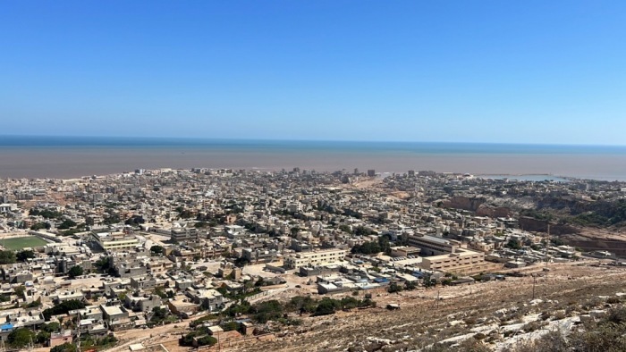 Überblick über die Hafenstadt Derna im Osten Libyens. Foto: epa/Stringer