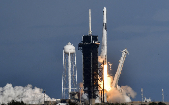 ine SpaceX Falcon-9-Rakete startet vom Kennedy Space Center in Cape Canaveral. Foto: Craig Bailey/Florida Today/ap/dpa