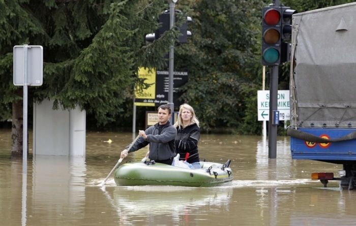 Slowenien wurde von starken Regenfällen heimgesucht, die in mehreren Teilen des Landes zu Überschwemmungen führten. Foto: epa/Str
