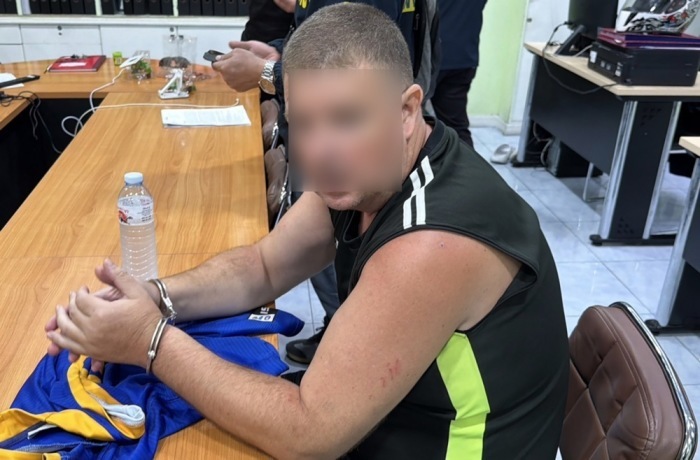 Der australische Tatverdächtige während einer Vernehmung bei der thailändischen Polizei. Foto: epa/Amporn Sangkaew