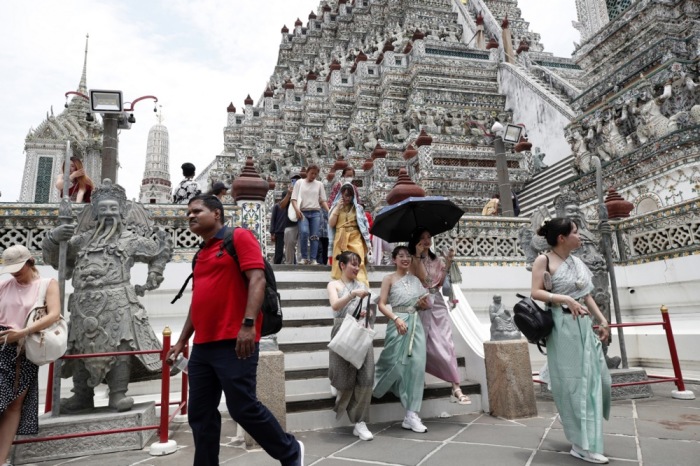 Chinesische Touristen in Bangkok. Foto: epa/Rungroj Yongrit