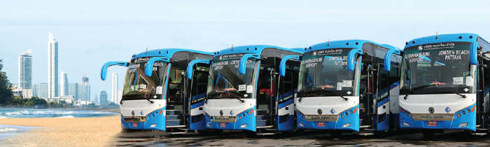 Die Roong Reuang Coach Co., Ltd. (RRC) wurde im Jahr 1988 gegründet. Mit mehr als 100 Fahrzeugen ist das Unternehmen Pattayas größter privater Betreiber klimatisierter Busse. Touristen loben den günstigen Fahrpreis.