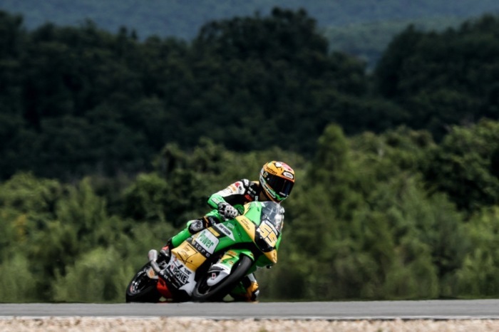 Noah Dettwiler aus der Schweiz fährt für CIP Green Power im Moto3-Qualifying beim Grand Prix von Tschechien in Brünn. Foto: epa/Filip Singer