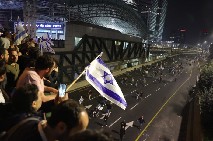 Protest gegen die Regierung in Tel Aviv. Foto: EPA-EFE/Abir Sultan