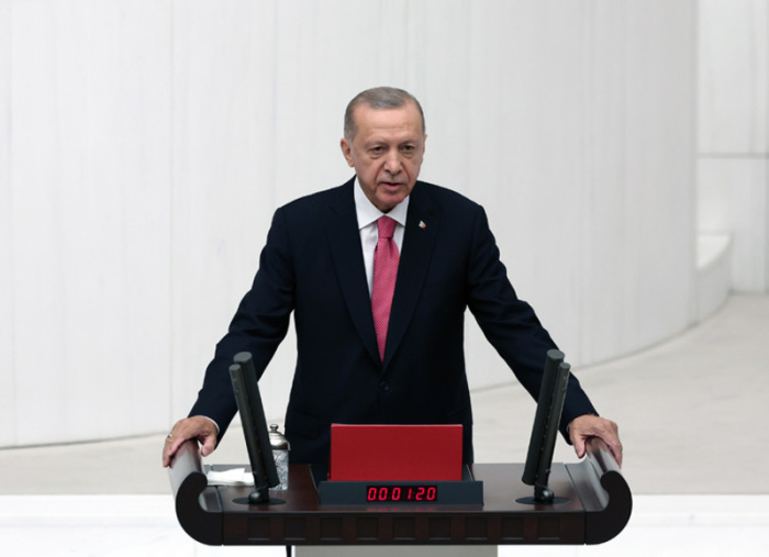 Der türkische Präsident Recep Tayyip Erdogan hält eine Rede während der Vereidigungszeremonie in der Großen Nationalversammlung der Türkei (GNAT). Foto: Präsidialamt der Türkei/dpa