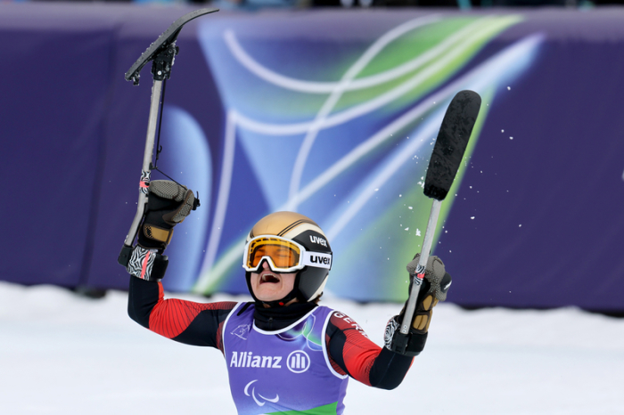 Sechster Wettkampftag, Para Ski alpin, Riesenslalom, Frauen, Anna-Lena Forster (Deutschland) reagiert im Ziel nach ihrem zweiten Lauf. Foto: Philipp von Ditfurth/dpa