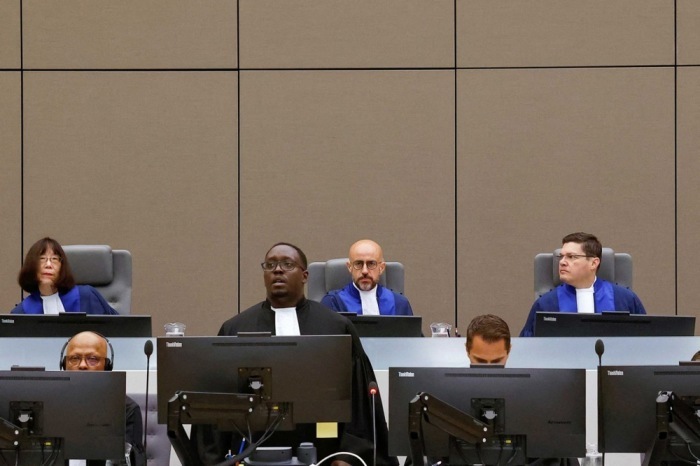 Maxime Jeoffroy Eli Mokom Gawaka erscheint vor dem Internationalen Strafgerichtshof in Den Haag. Foto: epa/Piroschka Van De Wouw / Pool