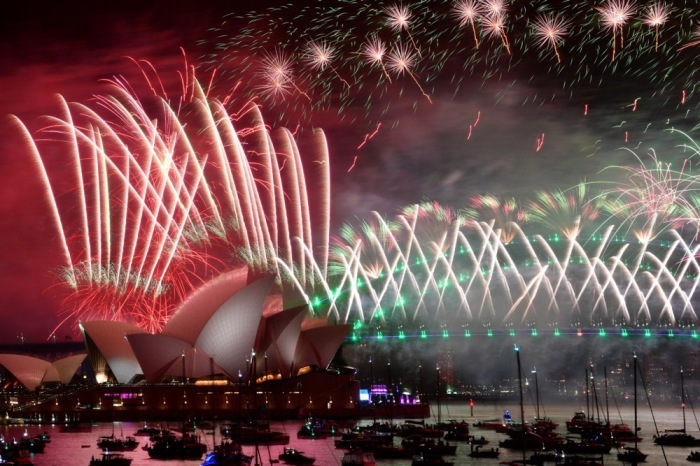 Mitternachtsfeuerwerk erhellt den Himmel über dem Opernhaus von Sydney und der Sydney Harbour Bridge während der Silvesterfeierlichkeiten in Sydney, New South Wales, Australien, am 01. Januar 2023. Archivfoto: EPA-EFE/BIANCA DE MARCHI AUSTRALIEN UND NEUSE