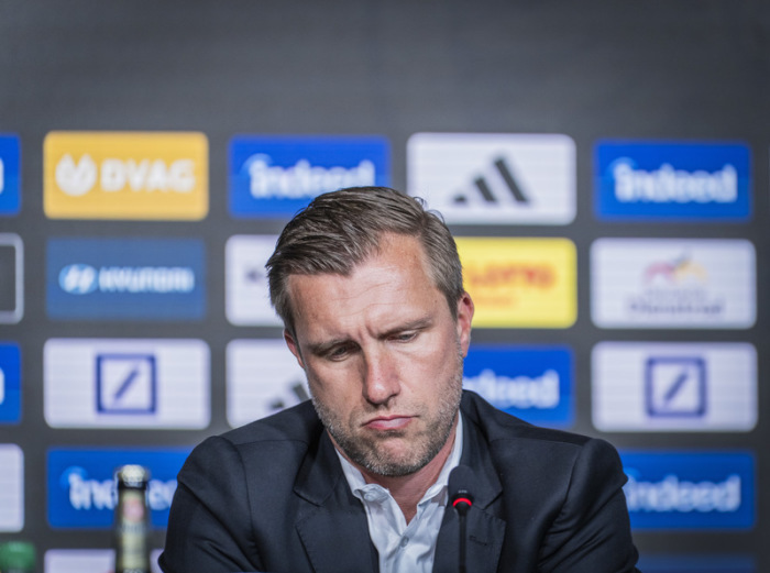 Eintracht-Sportvorstand Markus Krösche bei einer Pressekonferenz im Profi-Camp des Bundesligisten in Frankfurt. Foto: Andreas Arnold/dpa