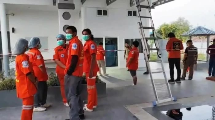 Das Haus in Nakhon Ratchasima, in dem der 41-jährige Deutsche mit durchtrennter Kehle aufgefunden wurde, bewacht von zwei Rottweilern. Foto: Mgr Online