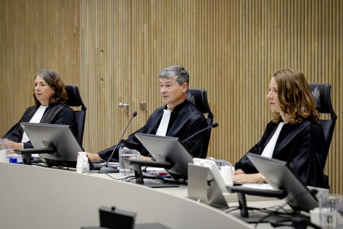 Richter bei einem Fototermin vor Beginn des Strafverfahrens gegen Kamil E. und Delano G., die des Mordes an Peter R. de Vries, Amsterdam, verdächtigt werden. Foto: epa/Robin Van Lonkhuijsen