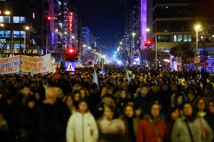 Demonstration in Thessaloniki wegen des tödlichen Zugunglücks in Mittelgriechenland. Foto: epa/Achilleas Chiras