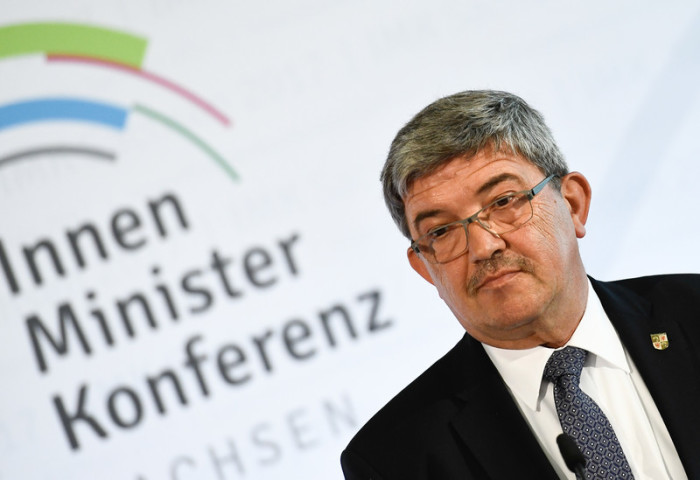  Mecklenburg-Vorpommerns Innenminister Lorenz Caffier. Foto: epa/Filip Singer