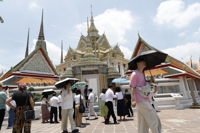 Thailand hat seit Jahresbeginn mehr als 15,4 Millionen ausländische Besucher empfangen. Foto: epa/Rungroj Yongrit