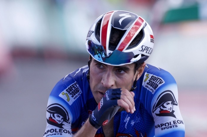 Radprofi Mikel Landa nach der 20. Etappe der Vuelta a España, der Spanier blickt auf eine anspruchsvolle Bergetappe zurück. Foto: epa/Javier Lizon