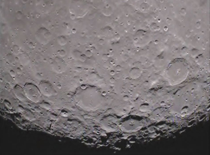 US-Weltraumbehörde Nasa vom 19.01.2012 zeigt ein Bild von der Rückseite des Mondes. Foto: NASA/dpa