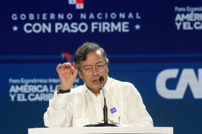 Kolumbiens Präsident Gustavo Petro spricht beim Internationalen Wirtschaftsforum für Lateinamerika und die Karibik in Panama-Stadt. Foto: epa/Bienvenido Velasco