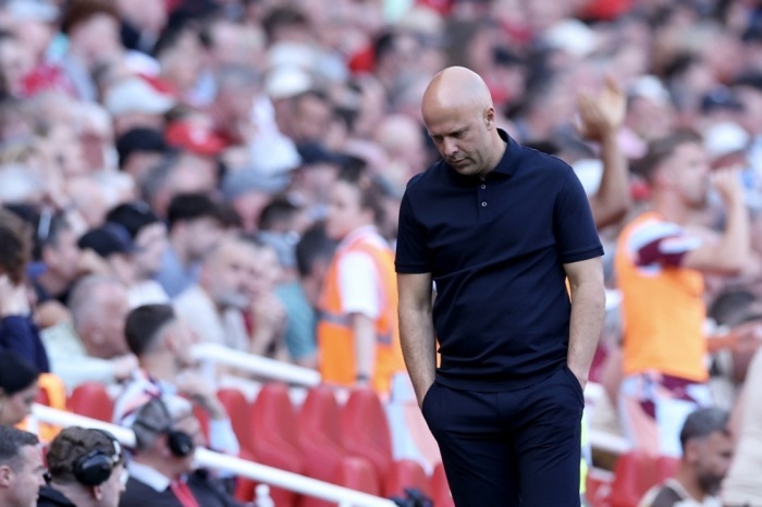 Liverpool-Trainer Arne Slot reagiert während des Premier-League-Spiels gegen den FC Brentford an der Seitenlinie. Foto: Adam Vaughan/epa