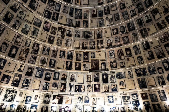 Die Halle der Namen in der Holocaust Gedenkstätte Yad Vashem. Foto: Fabian Sommer/dpa