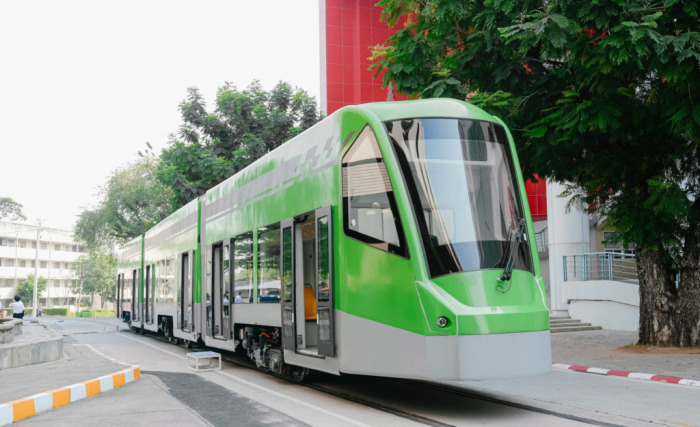 Mit dem „Luk Isan Tram“ testet die RMUTI einen in Thailand entwickelten Straßenbahn-Prototyp für die heimische Bahnindustrie. Bild: RMUTI