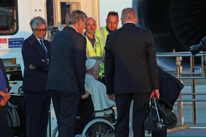 Der Papst bricht zu einer dreitägigen Reise nach Kasachstan auf. Foto: epa/Valentina Fiordalice