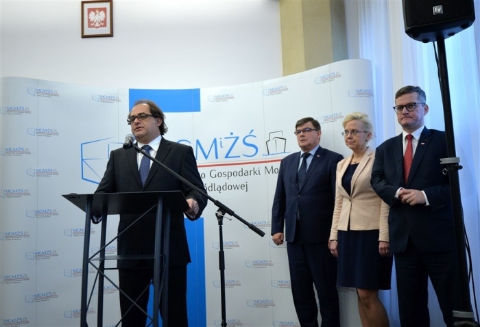 Polens stellvertretender Minister für Infrastruktur Marek Grobarczyk. Foto: epa/Marcin Obara