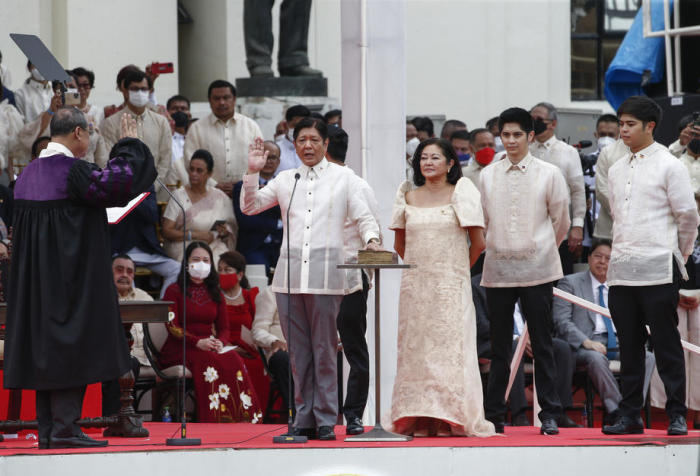 Vereidigung von Bongbong Marcos als Präsident der Philippinen. Foto: epa/Rolex Dela Pena